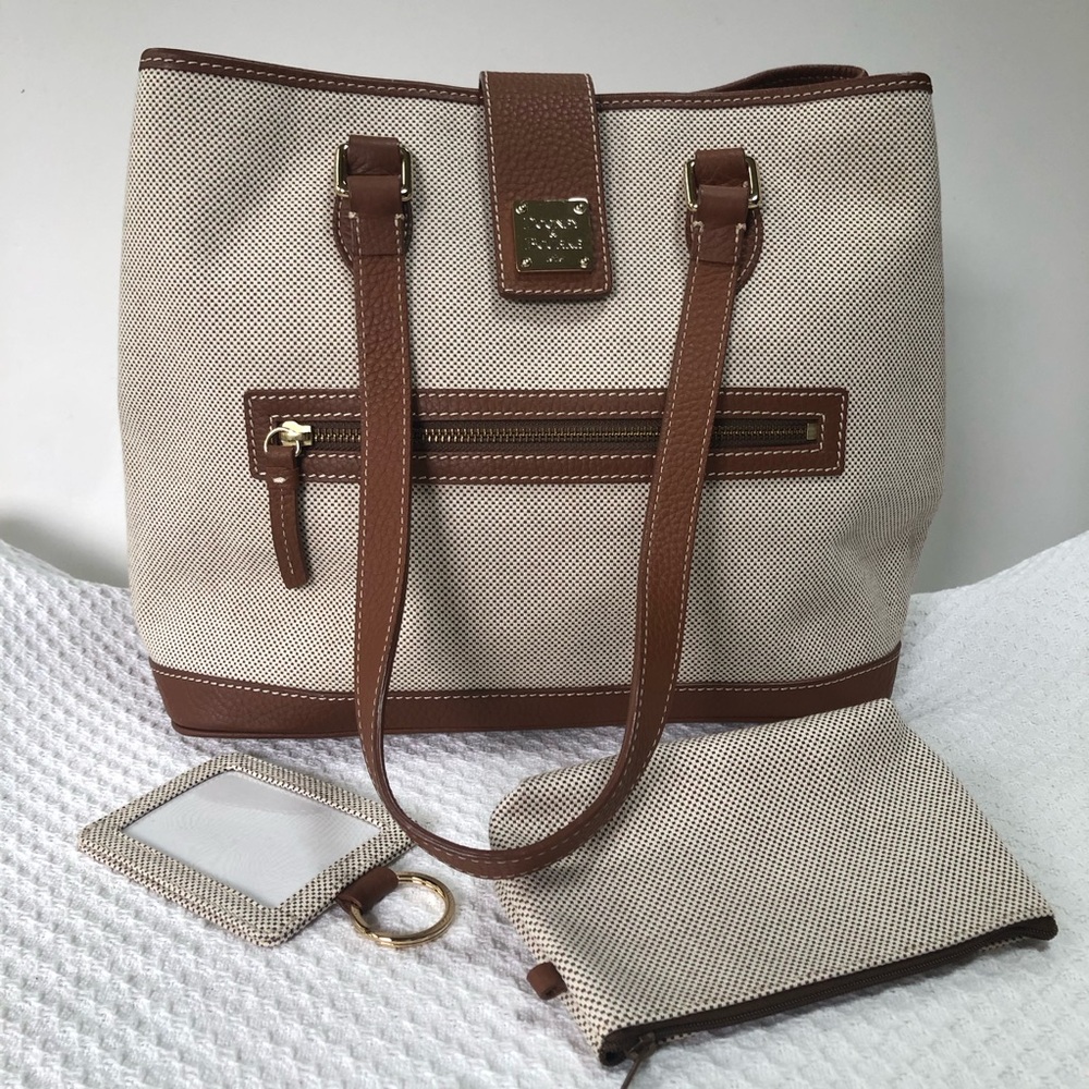 Dooney & Bourke Donegal Tote Bag Beige w/Brown Leather Trim + Accessories-